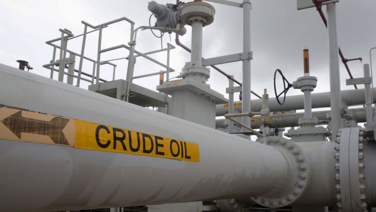 Oil prices drop on prospect of rising supplies