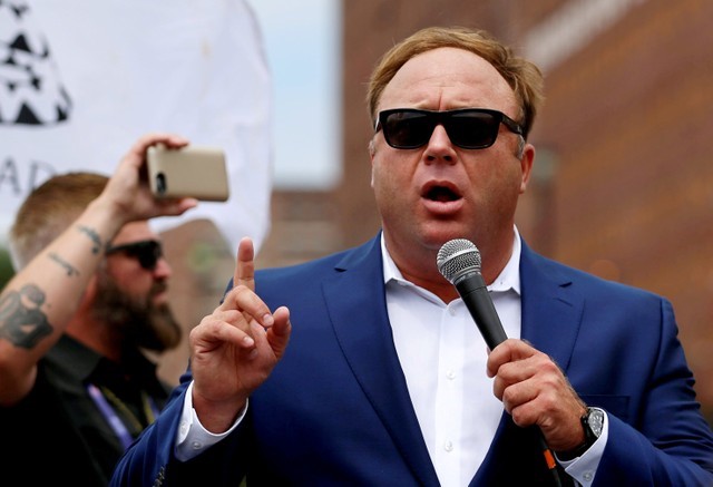 FILE PHOTO: Jones from Infowars.com speaks during a rally in support of Republican presidential candidate Donald Trump in Cleveland