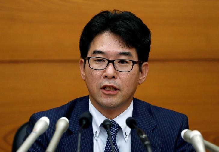 BOJ’s Kataoka calls for more stimulus, criticizes July steps