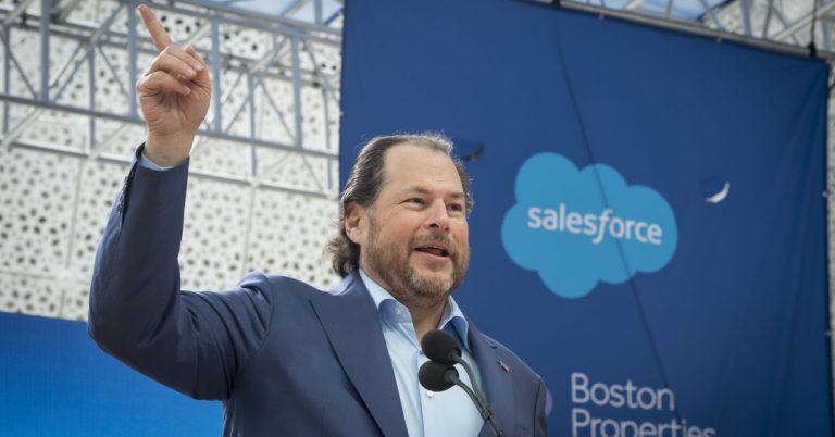 Blowout earnings from Salesforce, Workday revive cloud rally and shake off concerns about economy