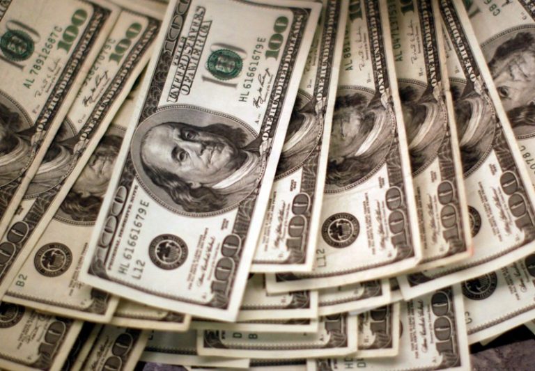 Dollar firmer as global growth concerns support flight-to-safety bid