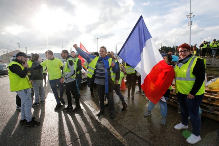 French retailers warn anti-fuel tax protests could derail Black Friday