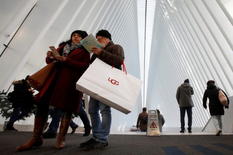 Investors caught in crossfire of fight for holiday shoppers