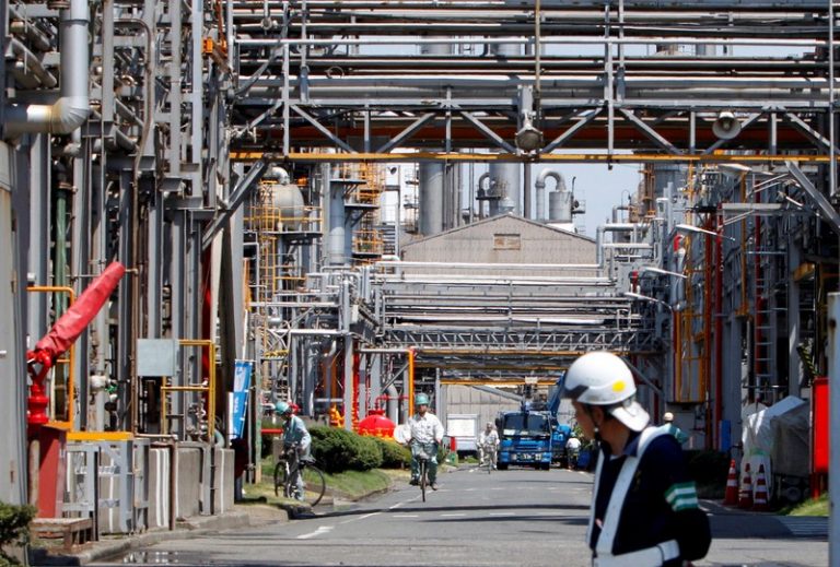 Japan Oct industrial output rises 2.9 percent month on month: METI