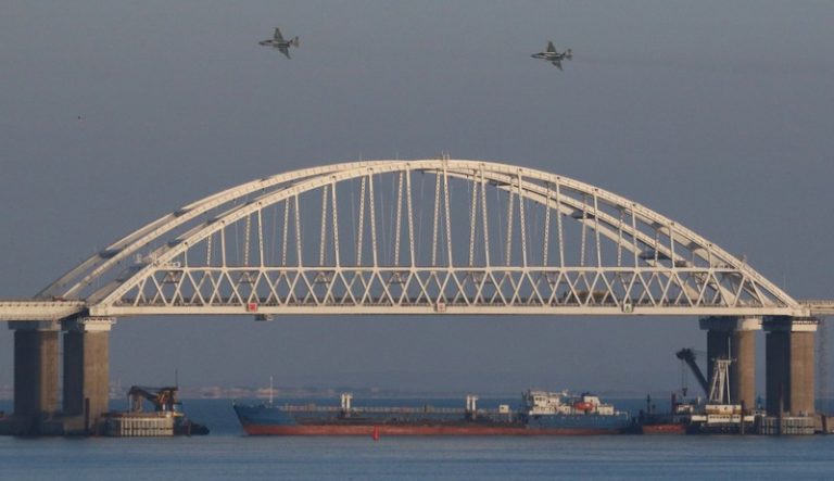 Russia blocks Ukrainian navy from entering Sea of Azov