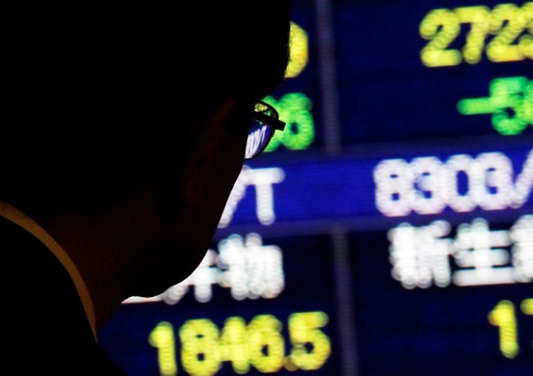 Asia shares struggle to rally, oil skids further