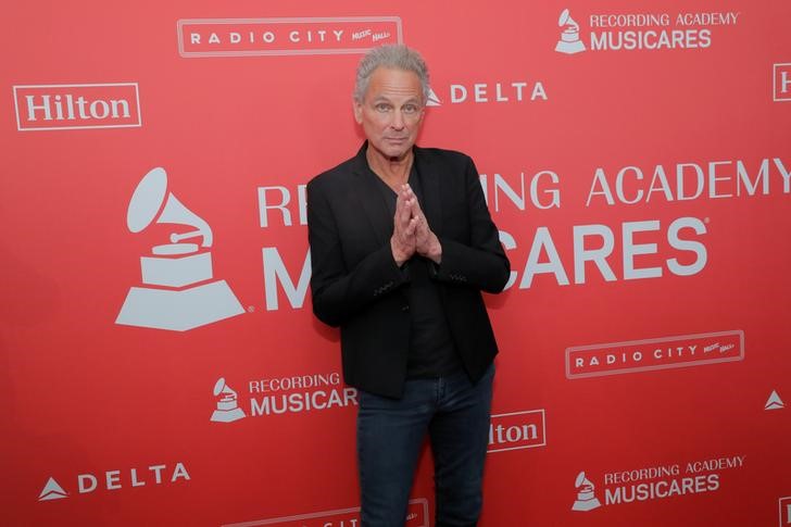 FILE PHOTO: Musician Lindsey Buckingham of Fleetwood Mac arrives to attend the 2018 MusiCares Person of the Year show honoring Fleetwood Mac at Radio City Music Hall in Manhattan, New York
