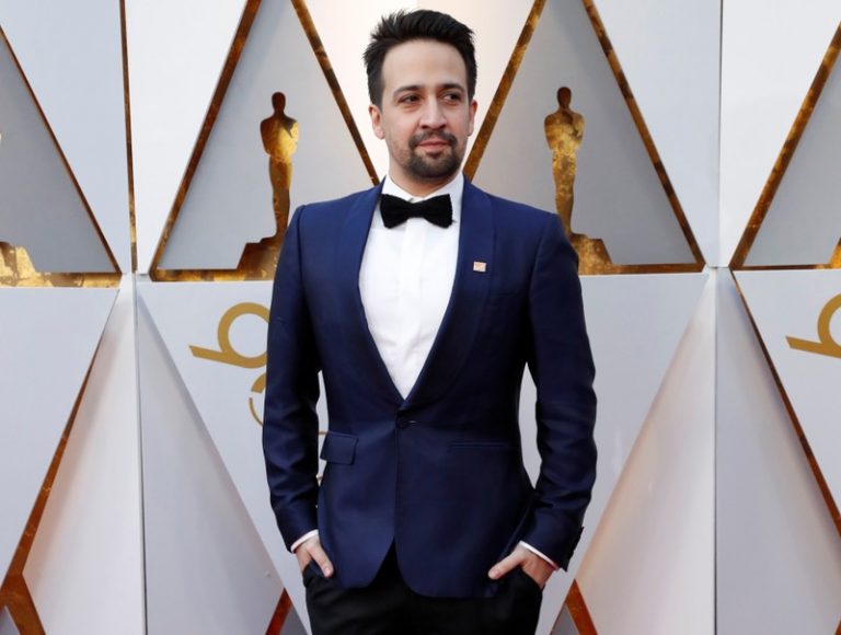 ‘Hamilton’ creator Lin-Manuel Miranda raps way to Hollywood star