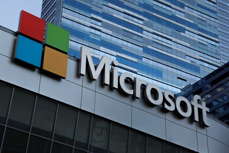 Microsoft’s market value overtakes Apple’s to close out week