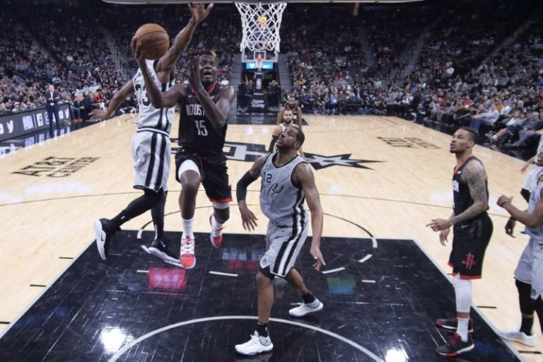 NBA roundup: Rockets rout reeling Spurs