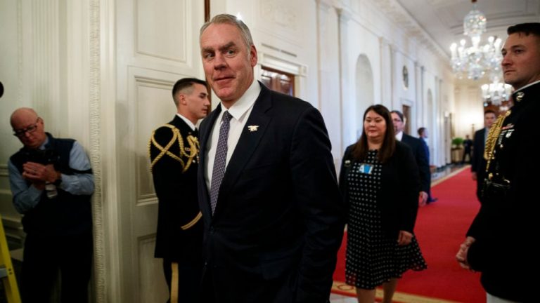 Trump announces Ryan Zinke to leave administration in surprise announcement