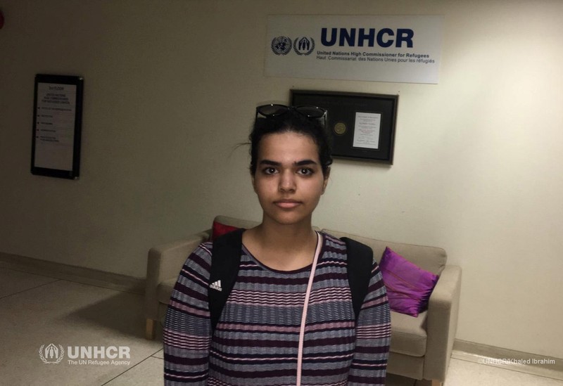 Rahaf Mohammed al-Qunun, an 18-year-old Saudi woman who fled her family, in the UNHCR building Bangkok