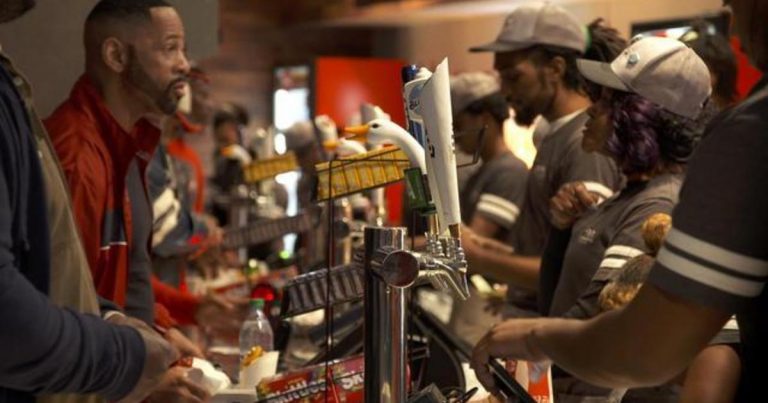 $5 beers and $2 hot dogs: Why the Super Bowl stadium’s radical pricing works