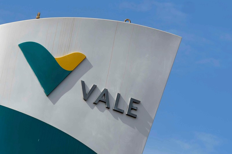 FILE PHOTO: The logo of the Brazilian mining company Vale SA is seen in Sao Goncalo do Rio Abaixo