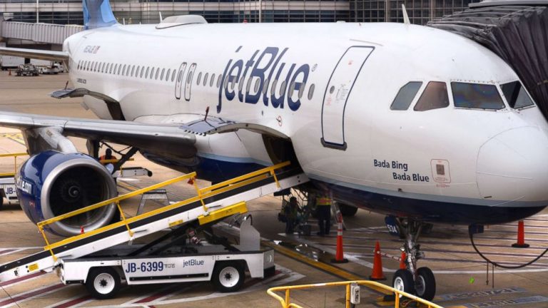 JetBlue pilots accused of sexually assaulting 2 female crew members, lawsuit says