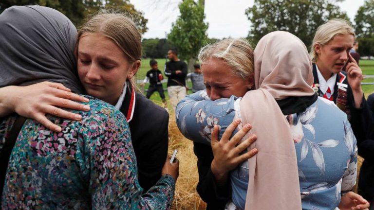 New Zealand mosque massacres prompt gun law debate as police say shooter acted alone