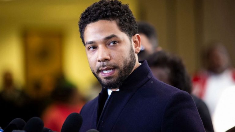 ‘Whitewash of justice’: Mayor lashes out after Smollett charges dropped