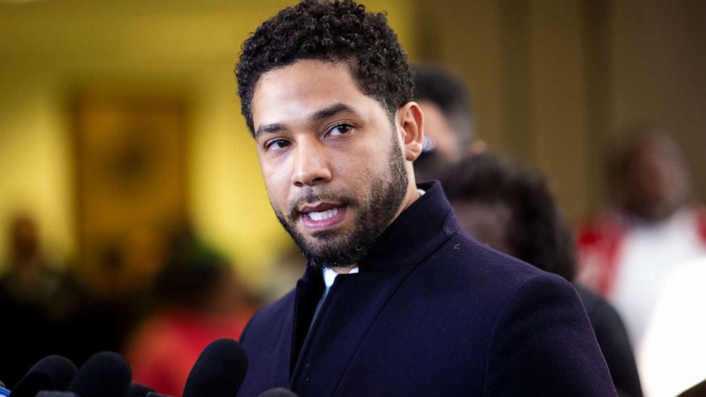 Actor Jussie Smollett speaks to reporters at the Leighton Criminal Courthouse in Chicago after prosecutors dropped all charges against him, March 26, 2019.