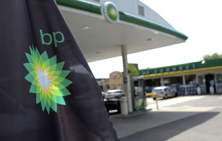 BP first-quarter profits slip despite oil price recovery