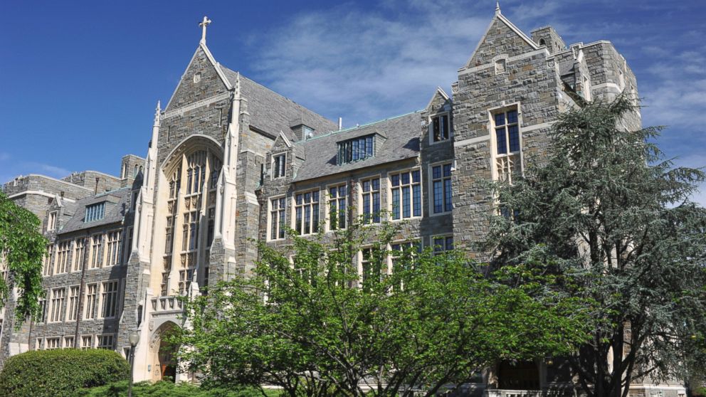 White-Gravenor Hall of Georgetown University is shown. 