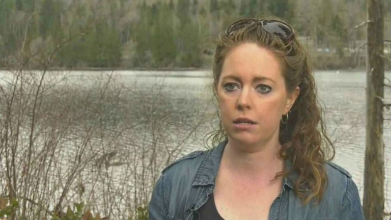 Woman fights off cougar attacking 7-year-old son