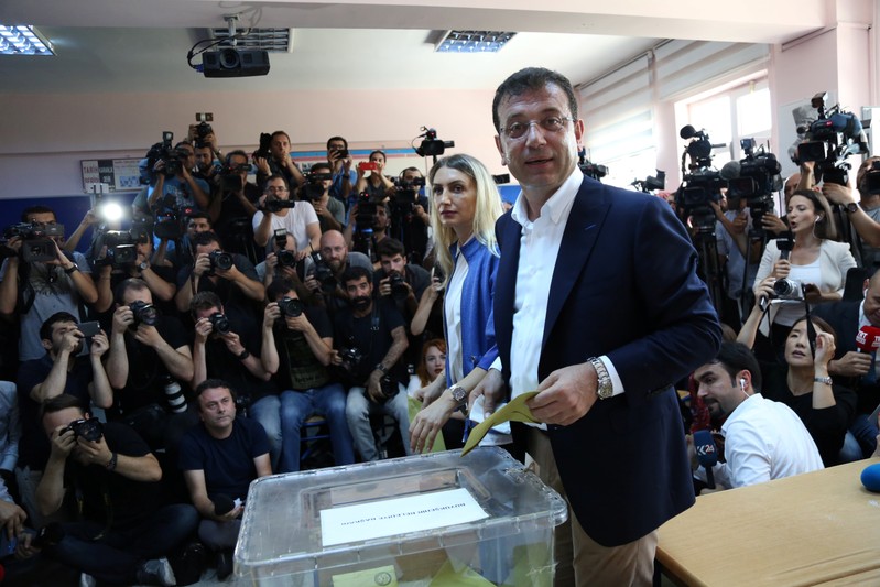 Istanbul votes in mayoral re-run