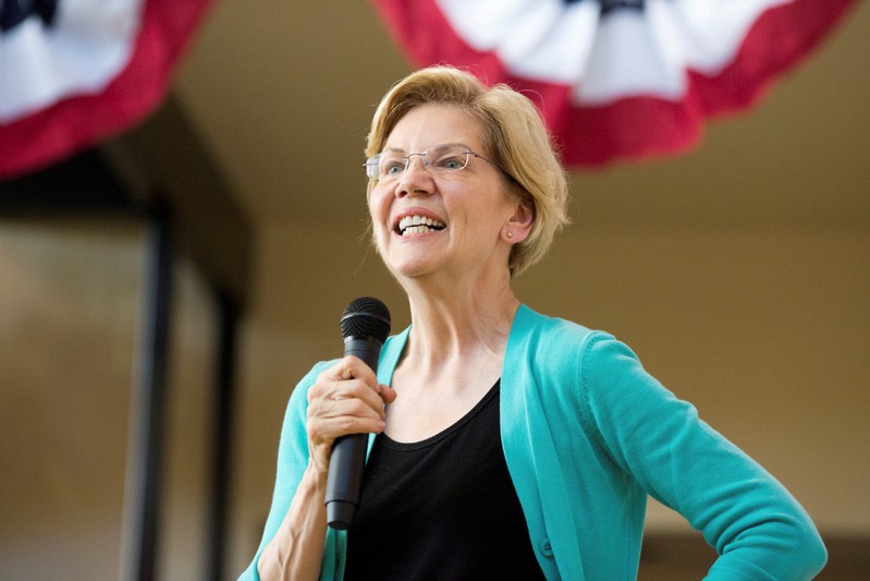 FILE PHOTO: Democratic 2020 presidential candidate Elizabeth Warren visits Iowa