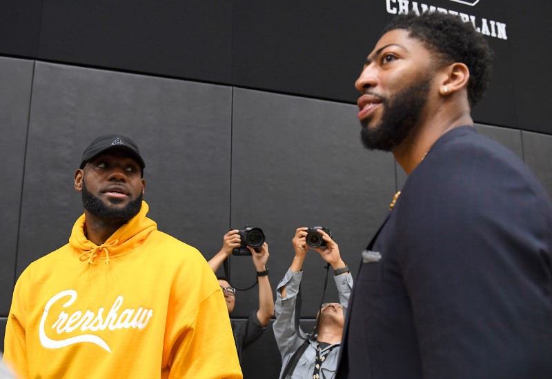 FILE PHOTO: NBA: Los Angeles Lakers-Press Conference