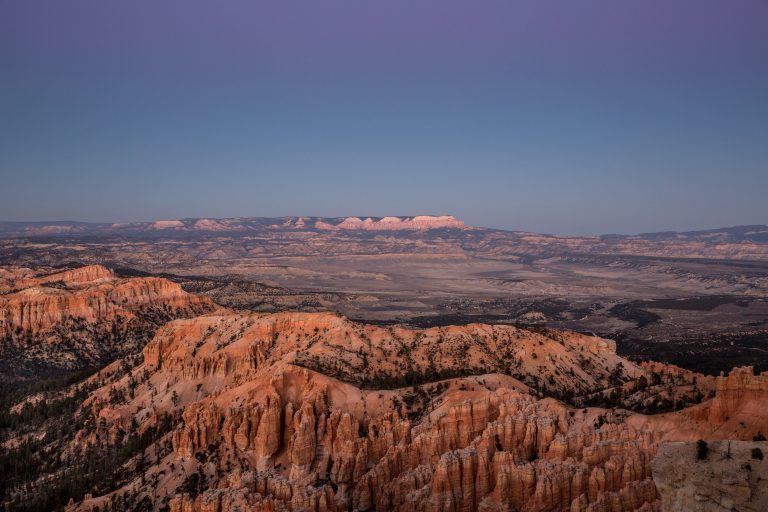 At least 4 dead in tour bus crash near Bryce Canyon, Utah, officials say