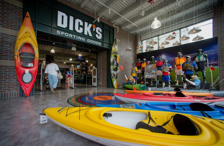 Dick’s Sporting Goods is turning to women to fuel its turnaround