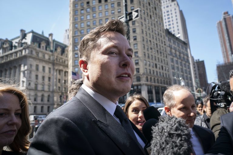 Elon Musk is not the problem at Tesla — blame the people around him