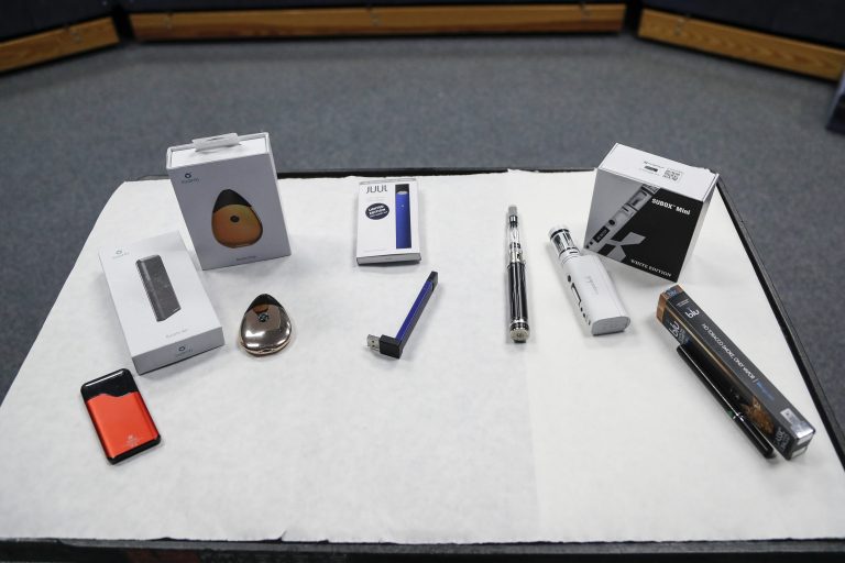 Lawmakers urge FDA to immediately pull Juul, other e-cigarettes, from the market