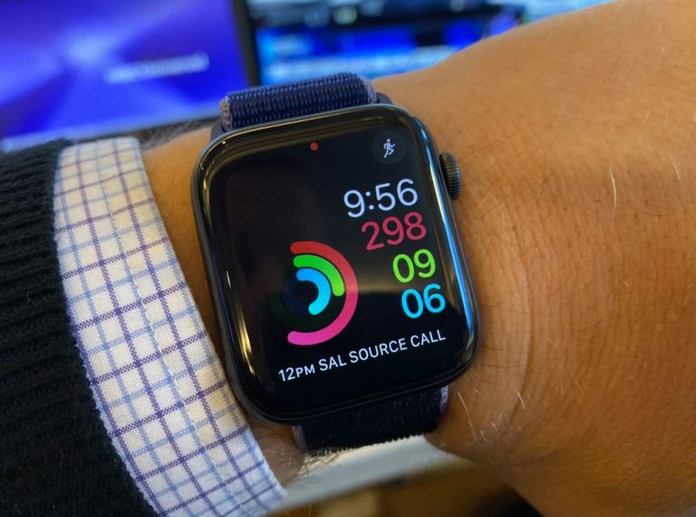 Private Medicare plan Devoted Health says it is the first to cover Apple Watch as a benefit