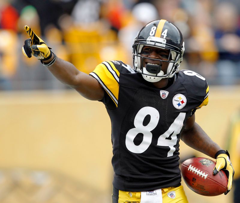 FILE PHOTO: Steelers' Antonio Brown celebrates his punt return for a touchdown against the Bengals in the second quarter of their NFL football game in Pittsburgh