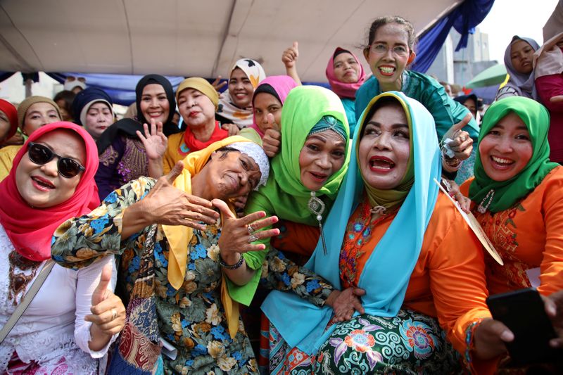 Shouting competition at Betawi traditional festival in Jakarta