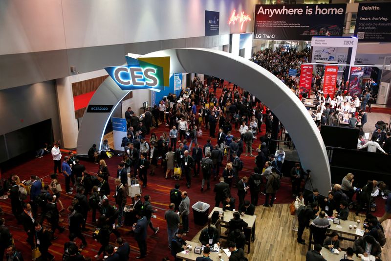 Attendees fill the lobby of the Las Vegas Convention Center during the 2020 CES in Las Vegas