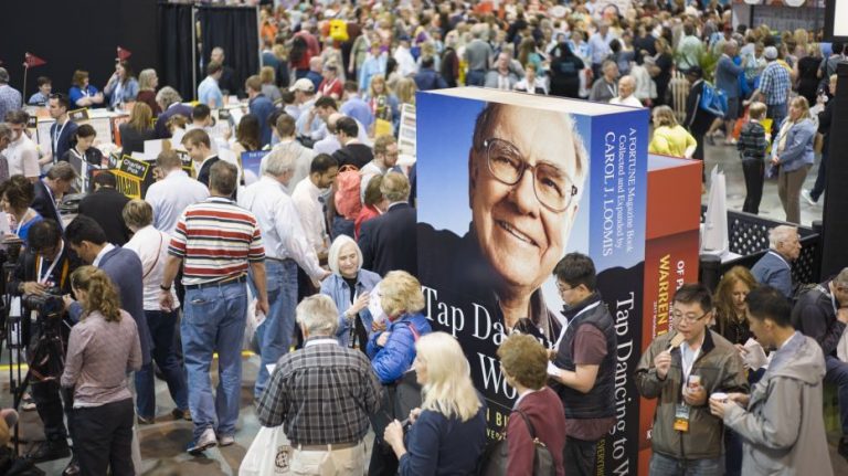 Coronavirus leads Warren Buffett to mull changes to Berkshire Hathaway shareholder weekend: Omaha mayor