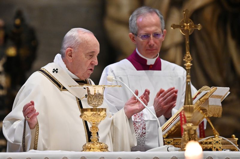 Pope Francis holds Easter Sunday Mass with no public