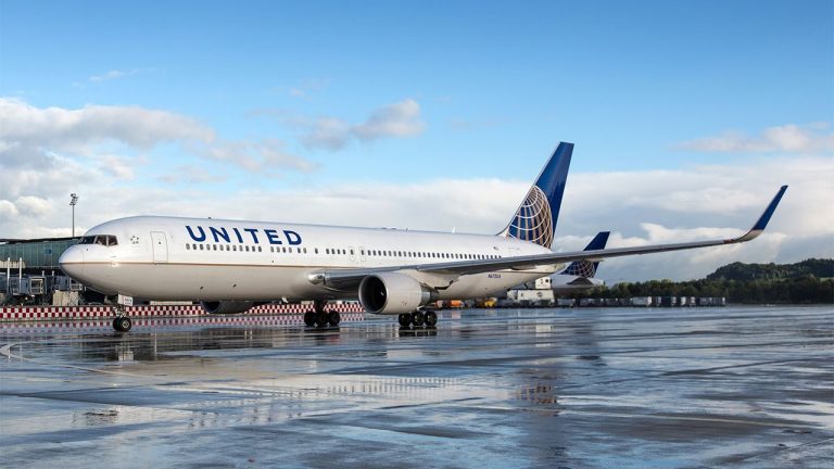 United cuts May flights by 90%, tells employees to brace for job cuts