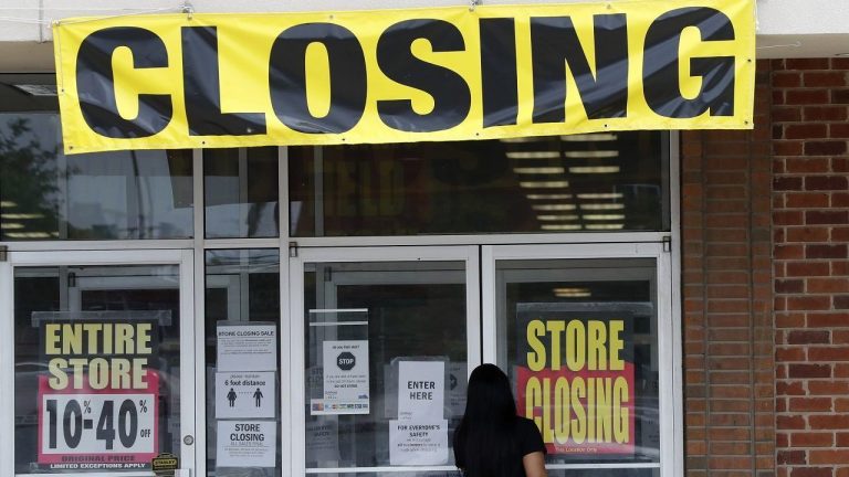 US weekly jobless claims remain high, second wave of layoffs blamed
