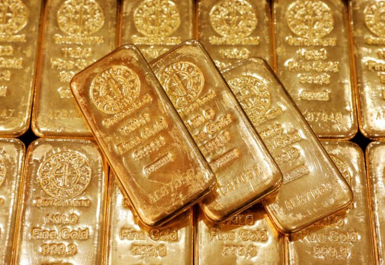 World’s ultra-wealthy go for gold amid stimulus bonanza