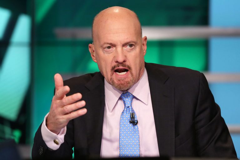 Cramer: ‘Robinhood truly is take from the rich hedge funds’ and give to Main Street investors
