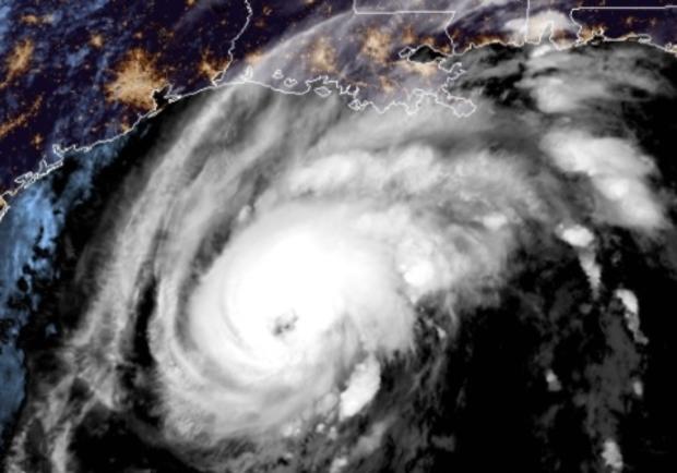 Hurricane Zeta zeroes in on Louisiana