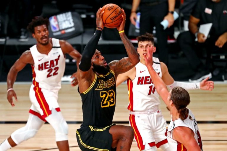LeBron leads Lakers charge in Game 2 win over Heat