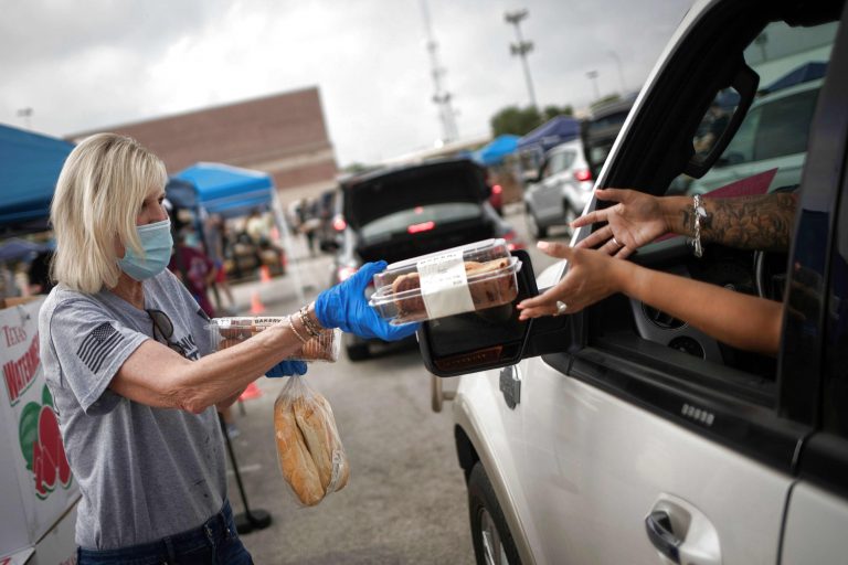 Texas food bank doubles amount of people it serves amid coronavirus pandemic