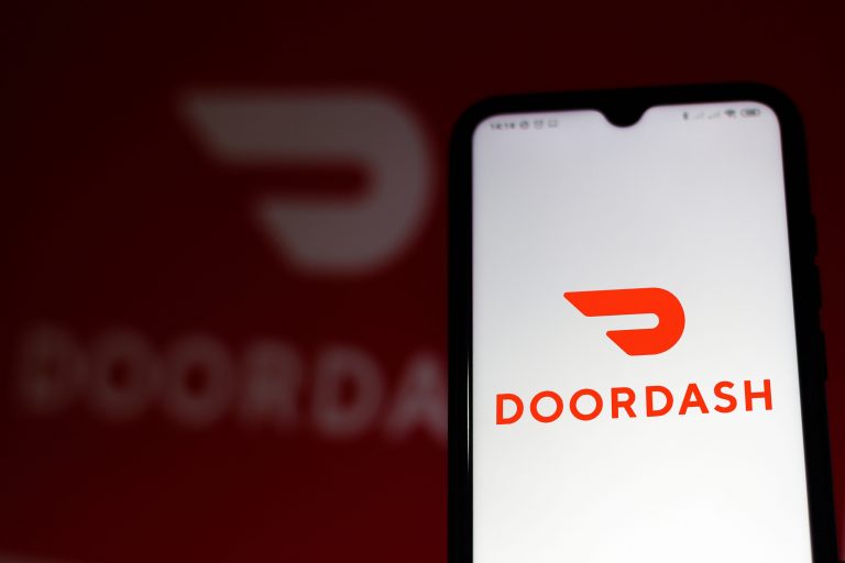 Jim Cramer recommends buy price for DoorDash public debut, says investors ‘can’t chase’ the stock