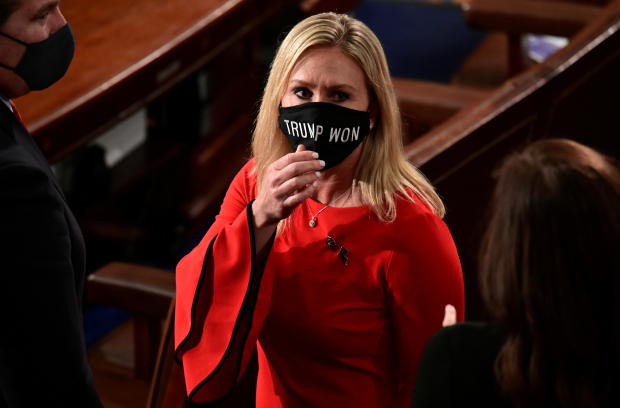 Congresswoman defends not wearing mask during riot lockdown