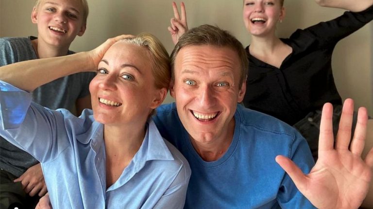 Kremlin foe Navalny says he will fly home despite threats