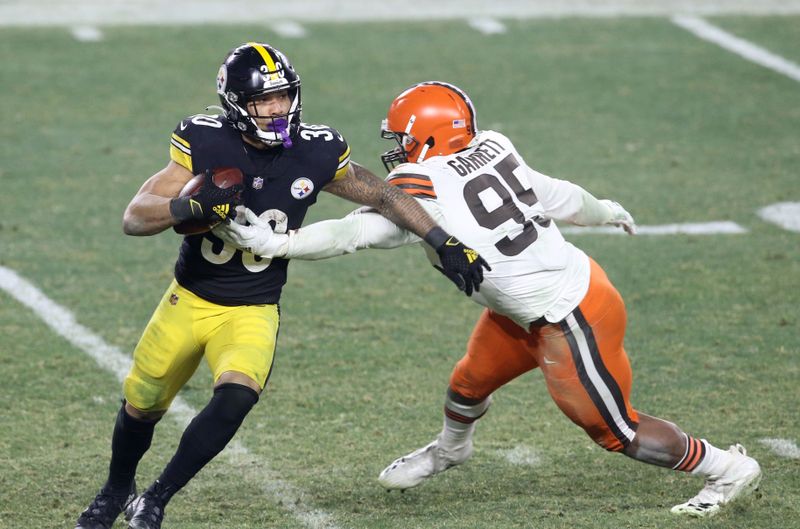 NFL: AFC Wild Card Round-Cleveland Browns at Pittsburgh Steelers