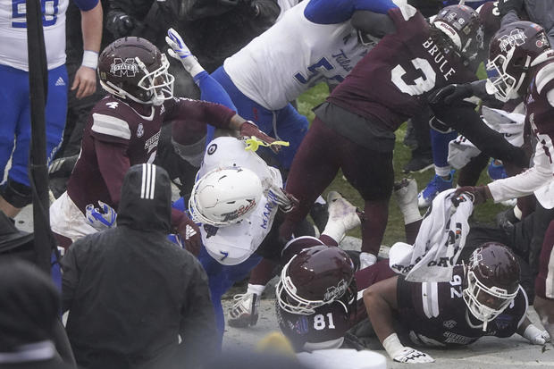 Wild brawl erupts at end of Tulsa-Mississippi State bowl game